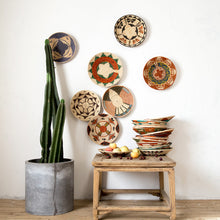 Load image into Gallery viewer, 30 cm-39 cm Round Rustic Hand-woven Straw Designer Model Room Background Wall Hanging Decoration Fruit Plate Bowls
