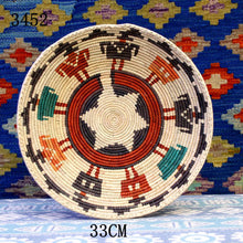 Load image into Gallery viewer, 30 cm-39 cm Round Rustic Hand-woven Straw Designer Model Room Background Wall Hanging Decoration Fruit Plate Bowls
